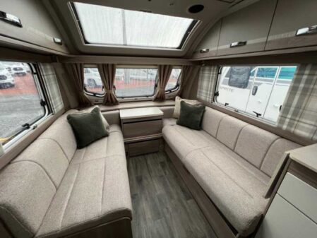 2024 Swift Challenger 650 SE