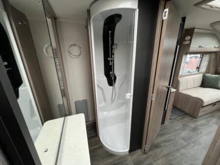 2024 Swift Challenger 650 SE