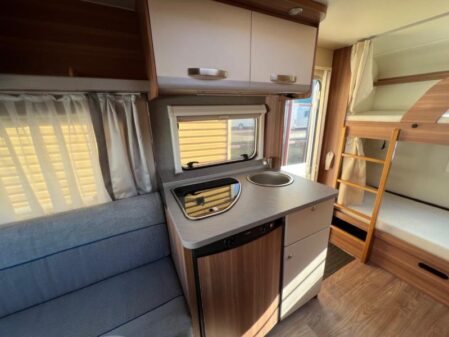 2017 Weinsberg Caraone 400lK