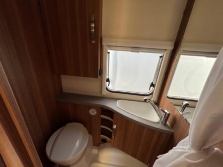 2017 Weinsberg Caraone 400lK