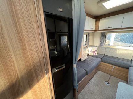 2019 Swift Escape 674 Automatic