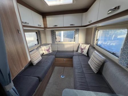 2019 Swift Escape 674 Automatic