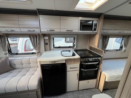 2019 Coachman Pastiche 565 Incl Mover