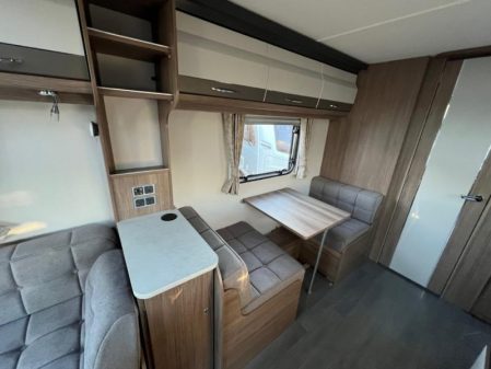 2024 Coachman VIP 520