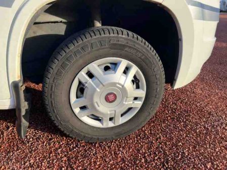 2014 Auto-Trail Tracker FB