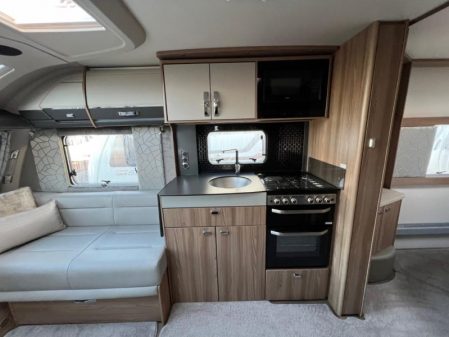 2022 Swift Elegance 845