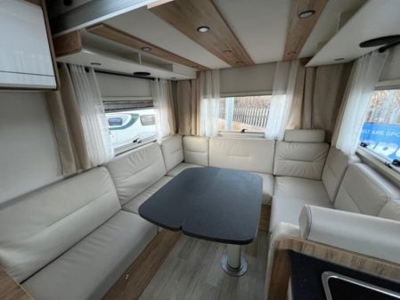 2022 Pilote Evidence 696 U