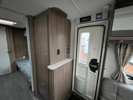 2024 Coachman VIP 565