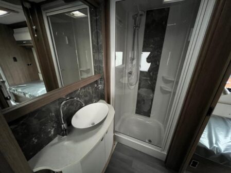 2024 Coachman VIP 565