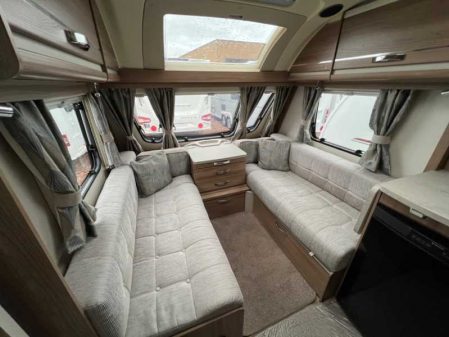 2015 Swift CHALLENGER 584