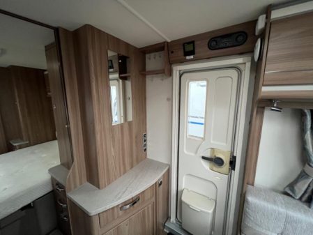 2015 Swift CHALLENGER 584