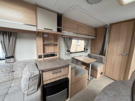 2012 Coachman Amara 520 c/w Mover