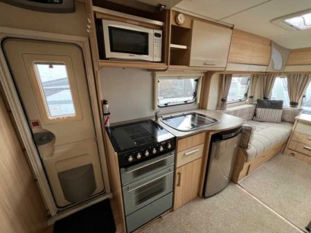 2012 Coachman Amara 520 c/w Mover