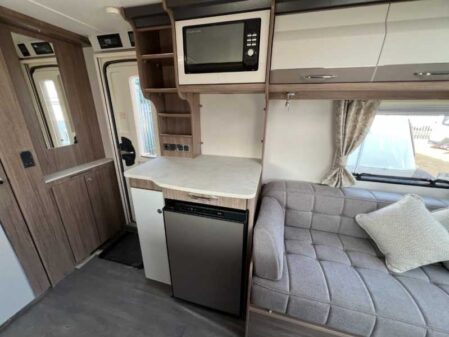 2024 Coachman VIP 460