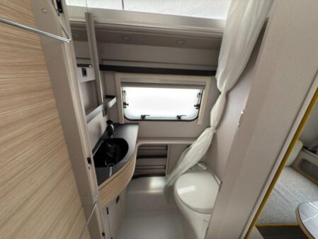 2024 Eriba Touring 530 Nugget Gold Edition