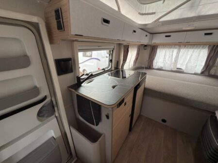 2024 Eriba Touring 530 Nugget Gold Edition