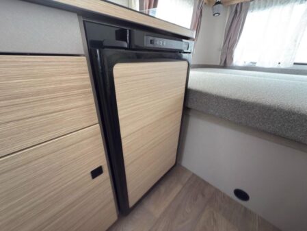 2024 Eriba Touring 530 Nugget Gold Edition