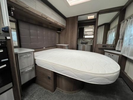 2021 Coachman Lusso II
