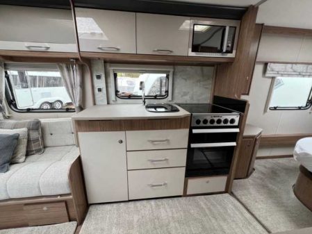 2019 Coachman Laser 675