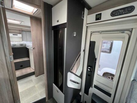 2024 Swift Voyager 584
