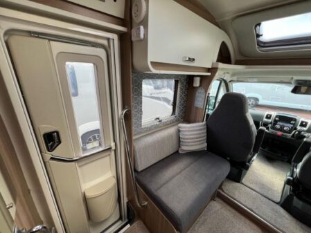 2019 Swift Searcher 664