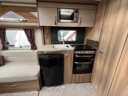 2020 Swift Challenger 560