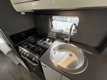 2024 Swift Voyager 475 Manual