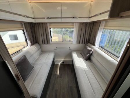 2024 Swift Voyager 475 Manual