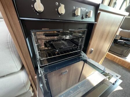 2022 Swift Select 122