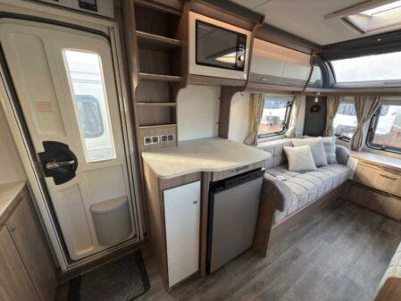 2024 Coachman VIP 460