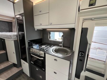 2024 Swift Voyager 485