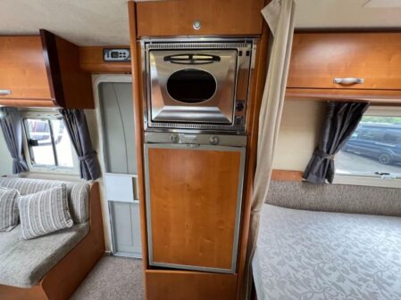 2004 Niesmann and Bischoff Niesmann Bischoff Arto 69P