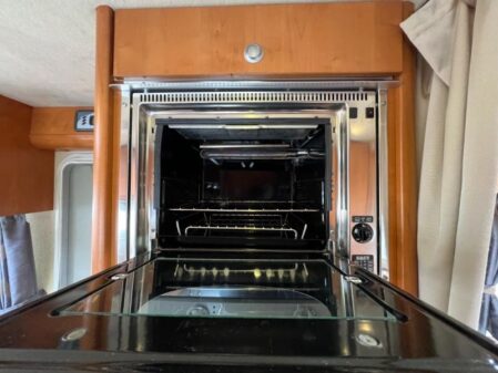 2004 Niesmann and Bischoff Niesmann Bischoff Arto 69P