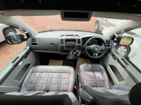 2015 VW Transporter T28 Hi Line 140 TDi SWB
Direct Campers