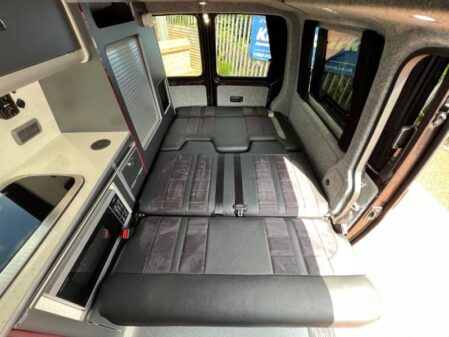 2015 VW Transporter T28 Hi Line 140 TDi SWB
Direct Campers