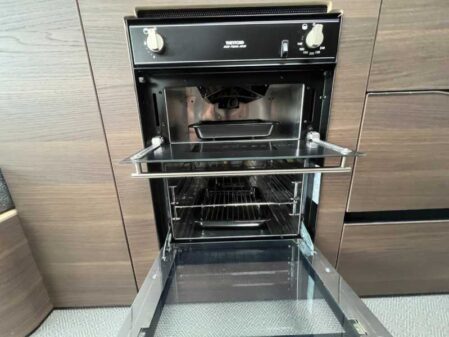 2022 Adria Alpina Mississippi
Incl Mover & Air Con