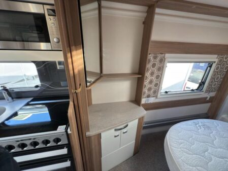 2018 Swift Elegance 645