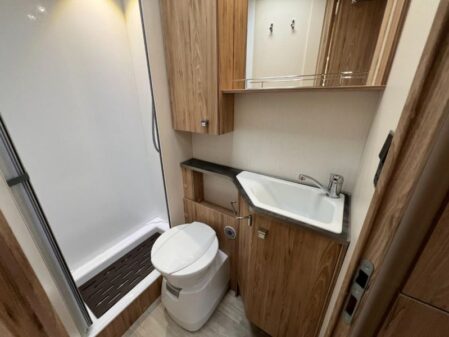 2018 Pilote Essential p716