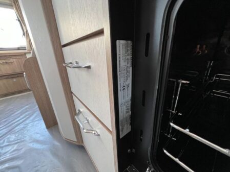 2025 Coachman VIP 575