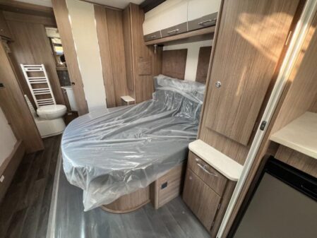 2025 Coachman VIP 575