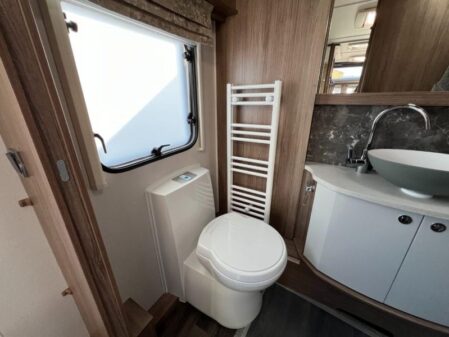 2025 Coachman VIP 575
