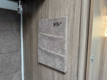 2025 Coachman VIP 575