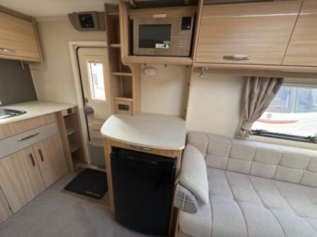 2016 Coachman Highlander 380