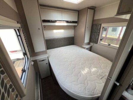 2018 Sterling Eccles 560