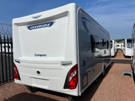 2021 Compass Connoisseur 554