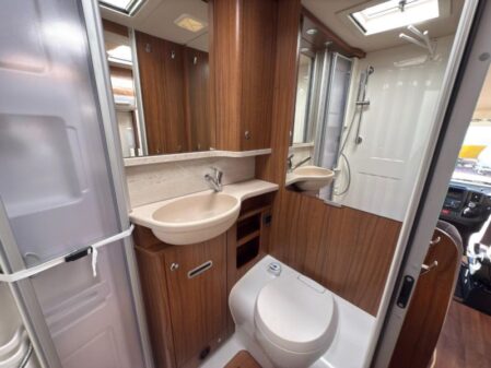 2017 Hymer B-Class 444 DL