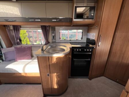 2019 Auto-Trail Tracker FB