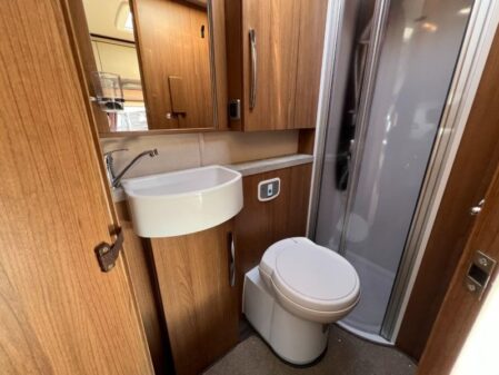 2019 Auto-Trail Tracker FB