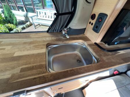 2007 Toyota Alphard