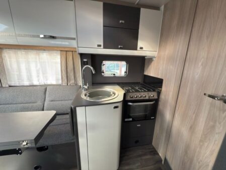 2025 Swift Voyager 594 Auto